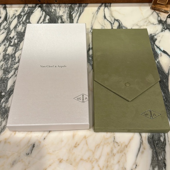 Van Cleef & Arpels Other - Van Cleef & Arpels large jewelry storage box
